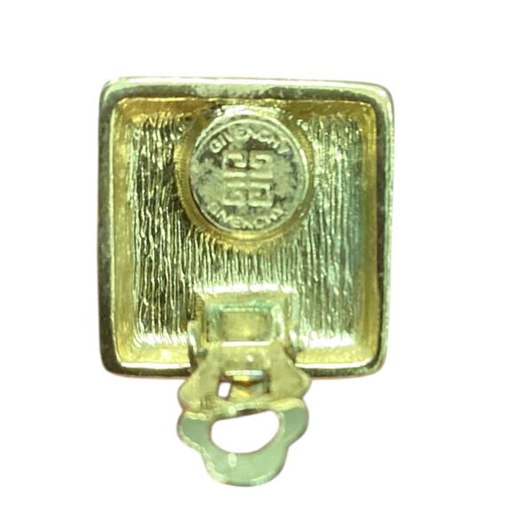 Beautiful Vintage Givenchy Designer Women’s Clip On Earrings Gold-tone And White - Picture 3 of 5